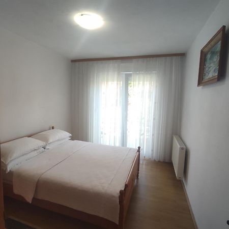 Apartman Bor リヴノ エクステリア 写真