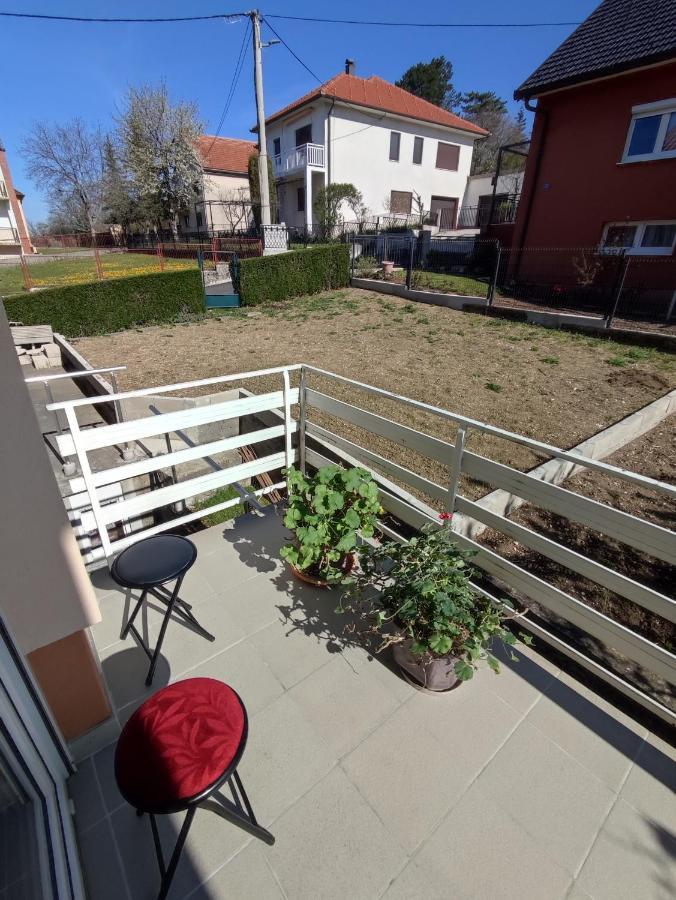 Apartman Bor リヴノ エクステリア 写真