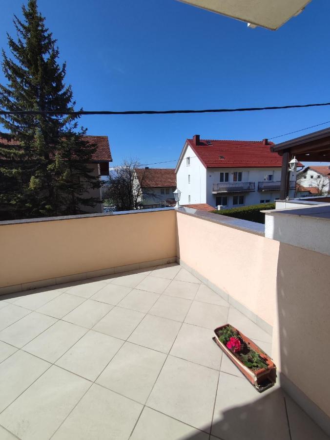Apartman Bor リヴノ エクステリア 写真
